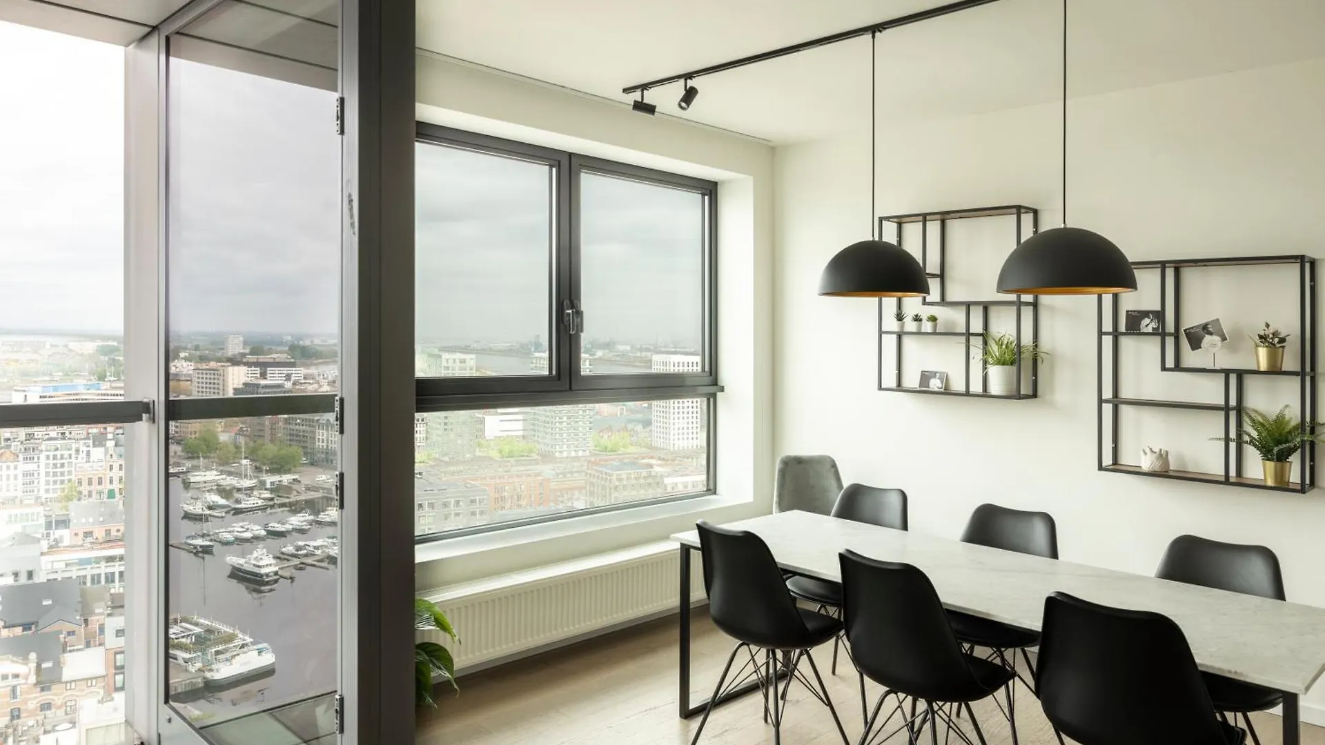 Uniek Appartement - Mooiste En Hoogste Uitzicht Op Antwerpen! - Incl Gratis Parking Belgium