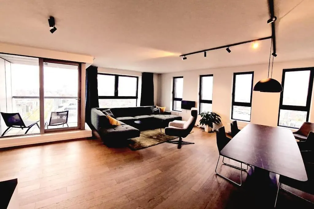 Uniek Appartement - Mooiste En Hoogste Uitzicht Op Antwerpen! - Incl Gratis Parking 0*, Anversa